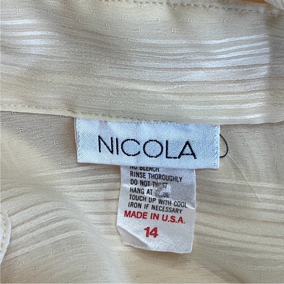 Nicola‎ Vintage Flowy Top - Picture 5 of 5